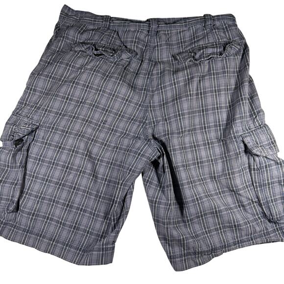 reunion men’s plaid shorts size 34 waist 1 small hole in the back - Picture 4 of 5